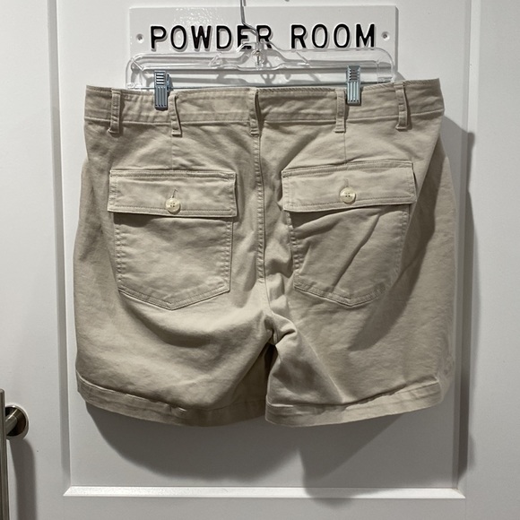 Liverpool shorts - Picture 3 of 3